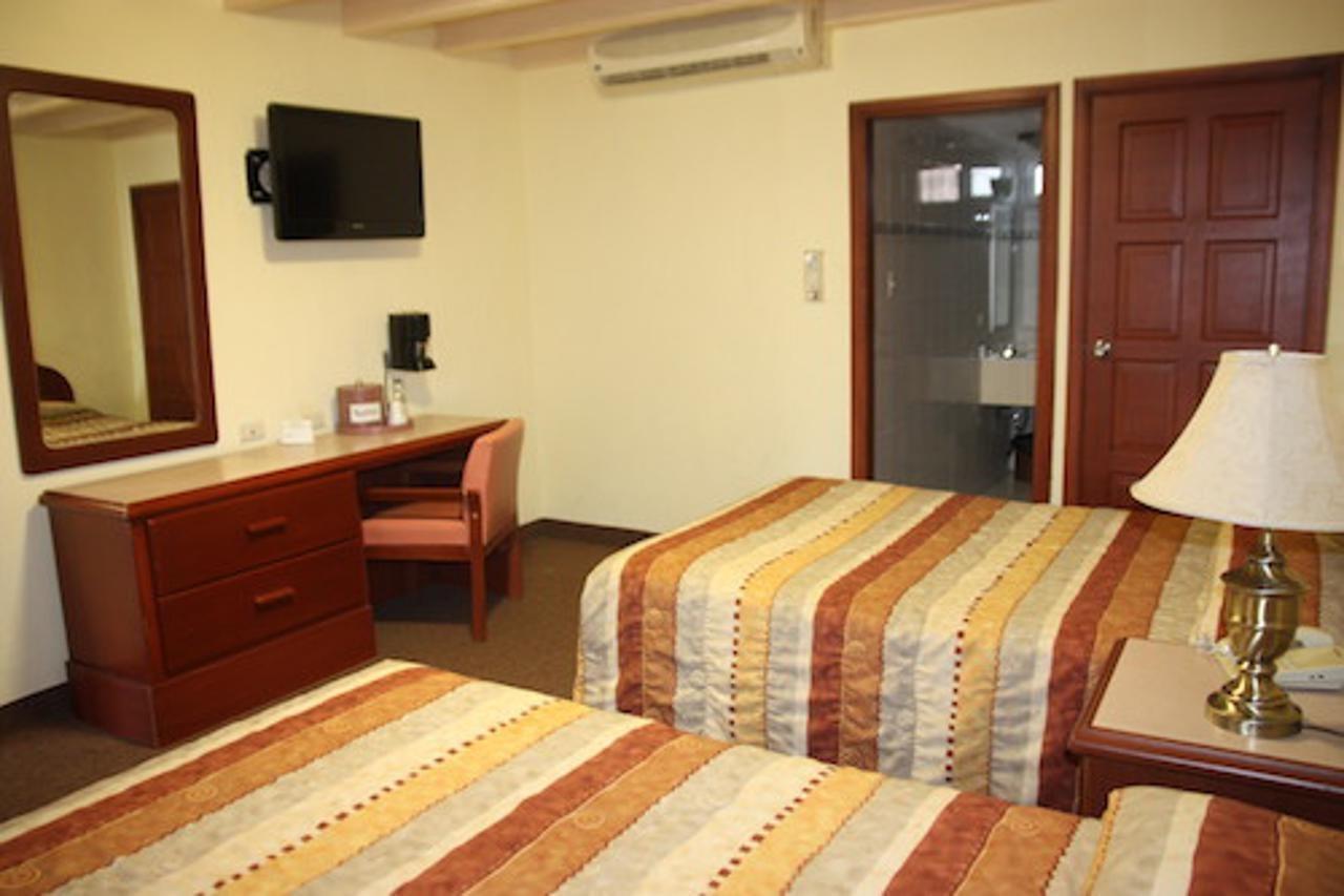 Hotel Bugambilia Hermosillo Bagian luar foto