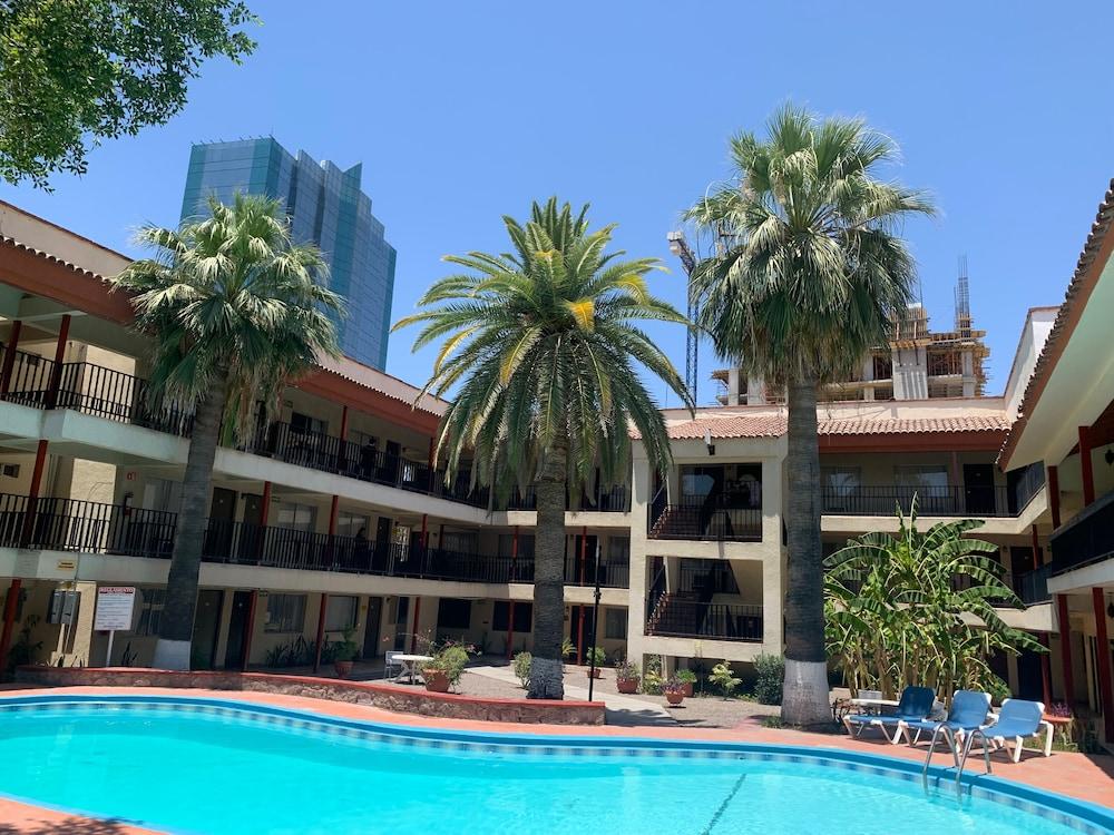 Hotel Bugambilia Hermosillo Bagian luar foto