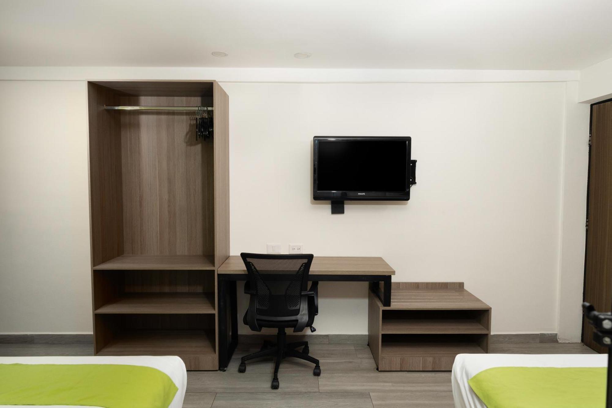 Hotel Bugambilia Hermosillo Bagian luar foto