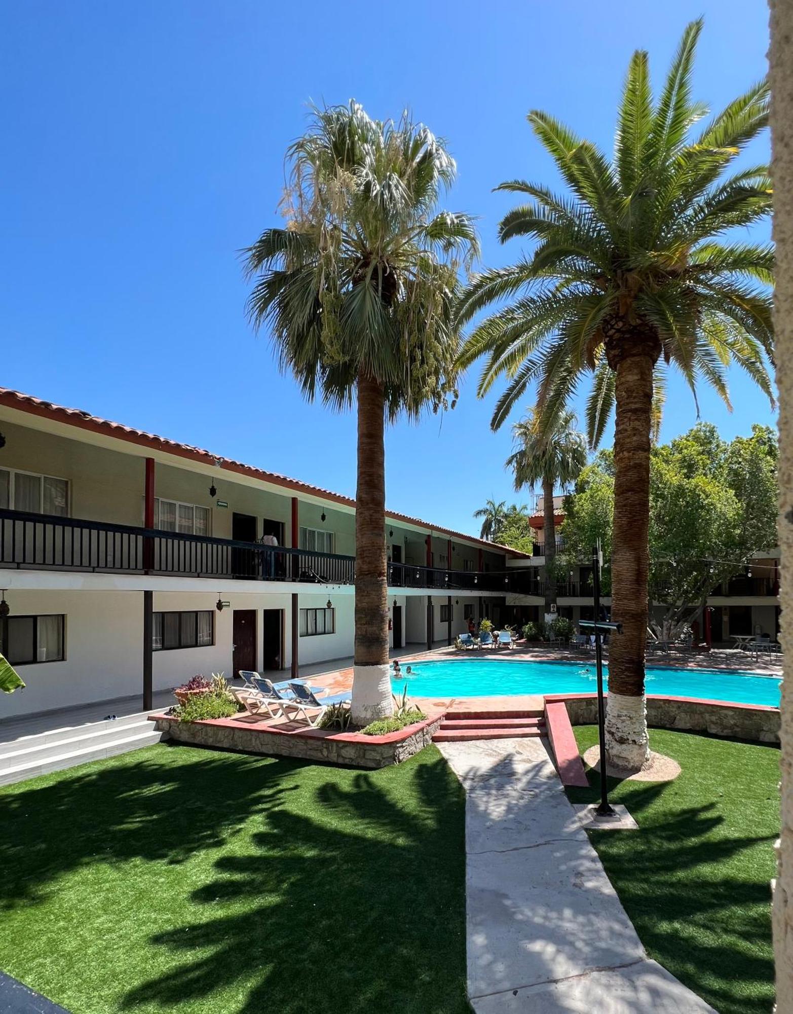 Hotel Bugambilia Hermosillo Bagian luar foto