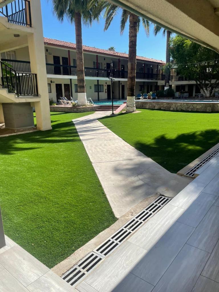Hotel Bugambilia Hermosillo Bagian luar foto