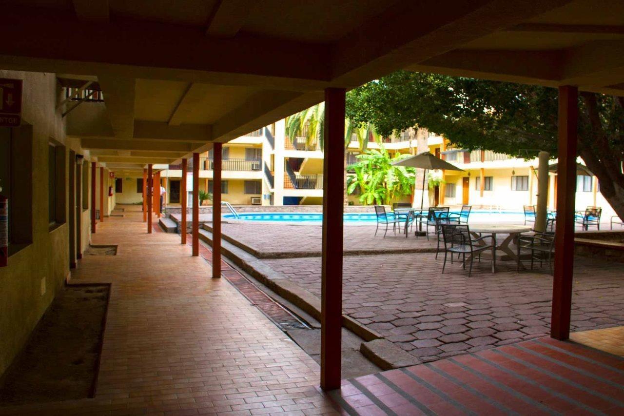 Hotel Bugambilia Hermosillo Bagian luar foto